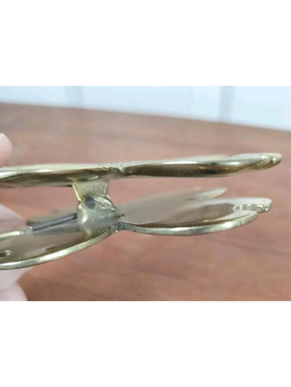 Vintage Virginia Metalcrafters Brass Dogwood Flower Paperweight Clip VMC 7-6 MCM - Picture 9 of 9